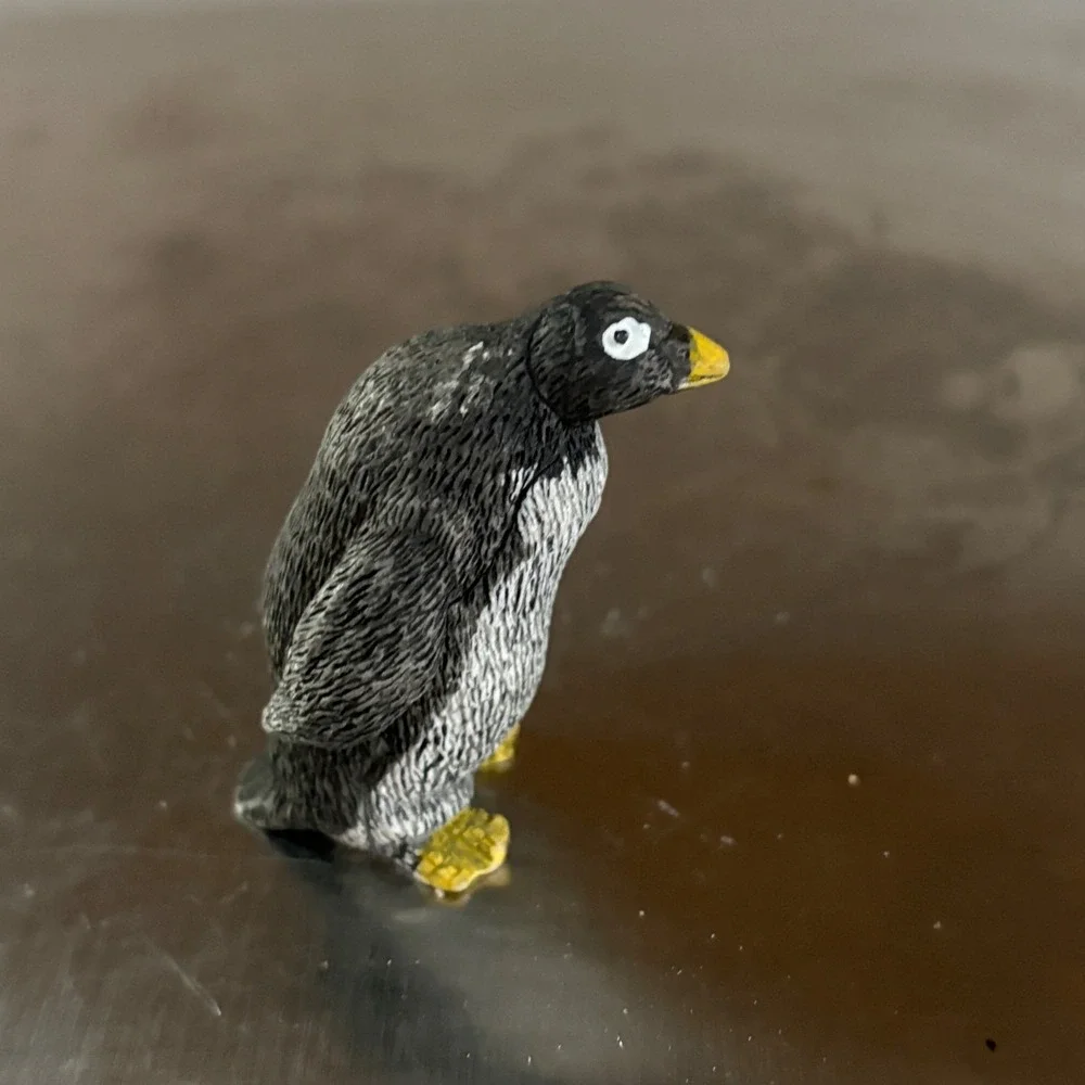 Two Cute Penguin Figurines Small Collectible Animal‎ Toys Yellow Beaks